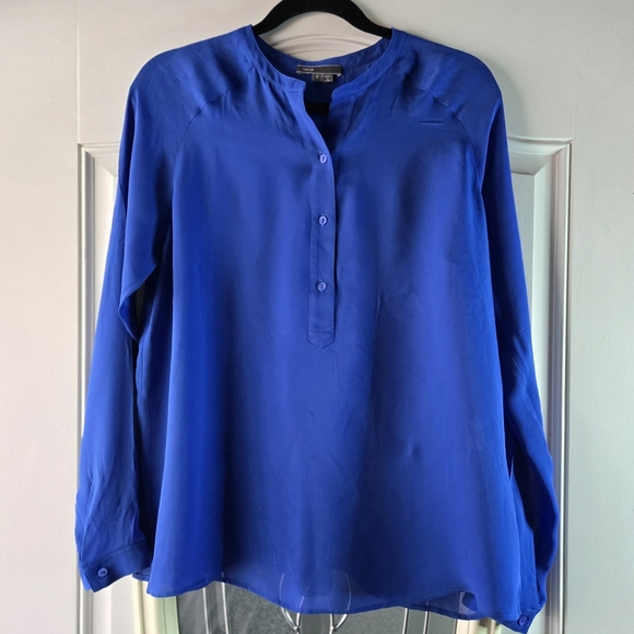 Vince 100% Silk Blouse Women’s Size Small Royal Blue Long Sleeve - Picture 2 of 6